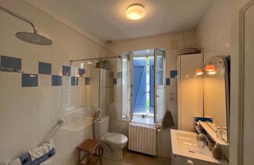 Pontrieux Bed & Breakfast | Maison bleue chambres d hôtes