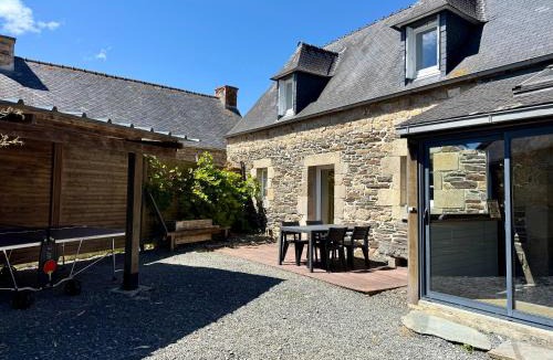Ploubezre House | Maison bretonne, Gîte de Keranglaz