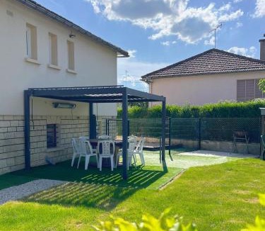 Chablis House | Maison Champ du Fort, jardin et parking privé