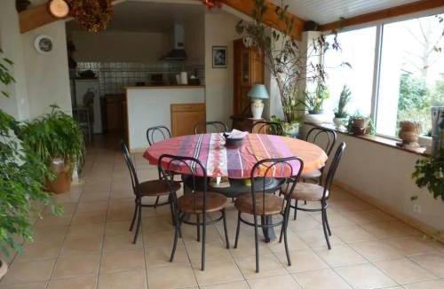 Bernac-Dessus House | Maison charmante à Bernac-Dessus avec jardin spacieux