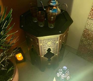 Sens House | maison climatisée à thème médiéval avec baignoire balnéothérapie