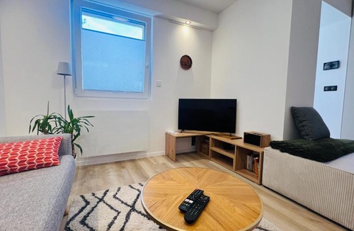 Bischoffsheim Apartment | Maison climatisée indépendante et de plein pied