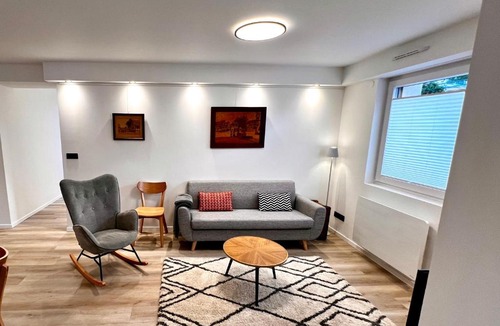 Bischoffsheim Apartment | Maison climatisée indépendante et de plein pied