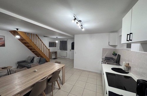 Les Noes-pres-Troyes House | Maison Confort- Near downtown -Troyes- Free Parking