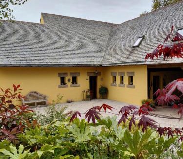 Plougonven House | Maison dans un environnement boisé très calme