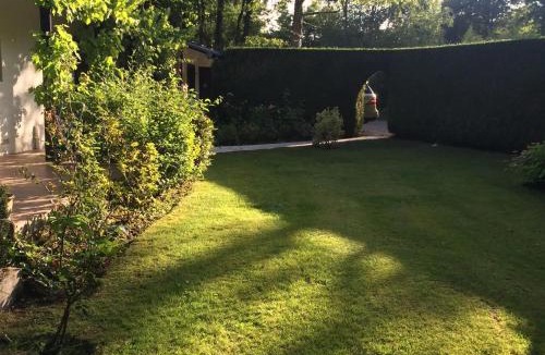 Savigny-sur-Clairis House | Maison de charme à Savigny-sur-Clairis avec piscine et sauna.