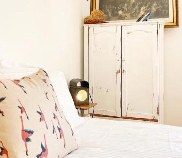 Sougeal House | Maison de Charles