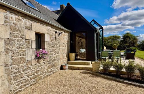Guerlesquin House | Maison de Charme avec Spa Privatif & Jardin en Pleine Nature - Plages à moins de 20min