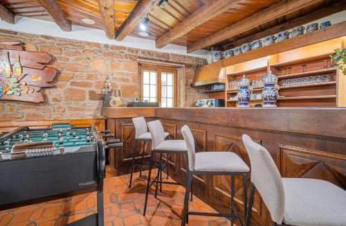 Kintzheim Villa | Maison de Groupe - Salle de Jeux, Cuisine, salle à manger et Salon ouverts