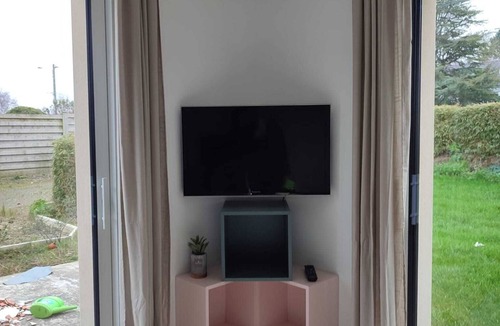Caouennec-Lanvezeac House | Maison de Plain Pied Avec Jardin - 7 Couchages - Animaux Acceptés