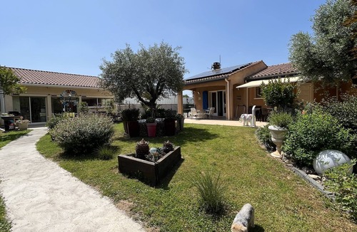 Coufouleux House | Maison de Vacances Piscine Partagée Parking Privé et Sécurisé Grand Espaces