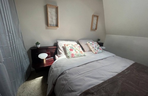 Haussonville-Blandan-Mon Desert-Saurupt Bed & Breakfast | Maison de Ville . Nos Amis les Animaux Acceptés! Proche de Toute Commodité