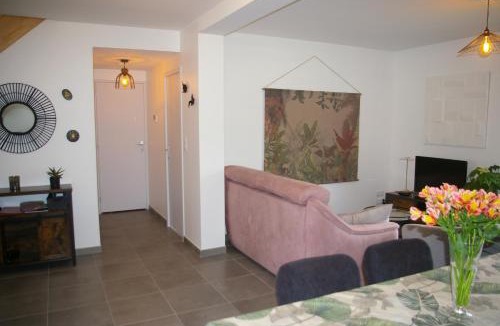 Matignon House | Maison des Rossignols Matignon
