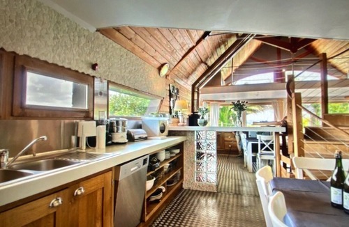 Saint-Michel-en-Greve House | Maison en bois face à la mer - Seaside charm on the Pink Granite Coast