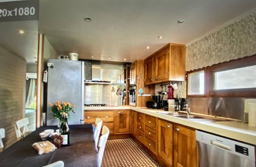 Saint-Michel-en-Greve House | Maison en bois face à la mer - Seaside charm on the Pink Granite Coast