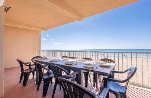 Valras-Plage Villa | Maison Espadon Beachfront Villa Sand at Your Doorstep