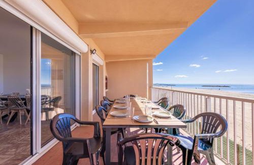Valras-Plage Villa | Maison Espadon Beachfront Villa Sand at Your Doorstep