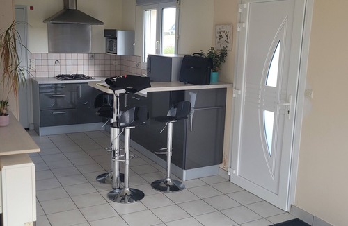 Pledran Villa | Maison Familial: "Entre Terre et mer" House 15 min from the sea with swimming pool!