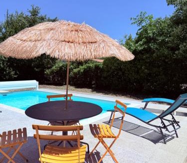 Cugnaux House | Maison familiale à Cugnaux , 2 Chambres , Jardin , Piscine et Parking