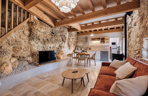 Castelnau-sur-l'Auvignon House | Maison Cøva: The Essentials in Their Raw Form
