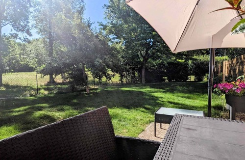 Saint-Julien-les-Villas House | Maison Meublée 74m² Avec Jardin 250m² et Parking