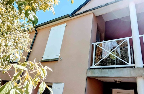 Saint-Julien-les-Villas House | Maison Meublée 74m² Avec Jardin 250m² et Parking