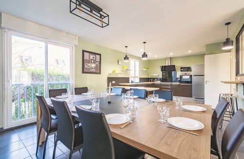 Cormontreuil House | Maison Harmonie, 6 bedrooms, private parking.