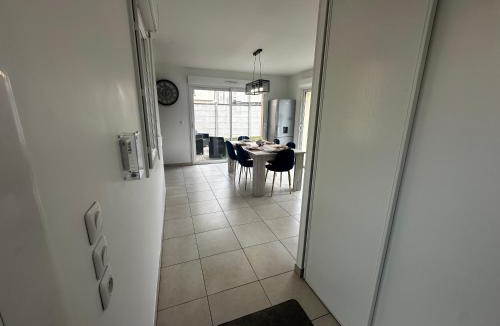 Sainte-Savine House | Maison individuelle parking privé et gratuit