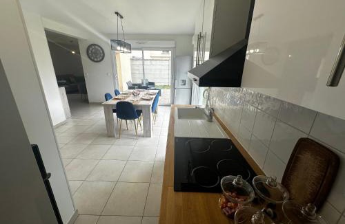 Sainte-Savine House | Maison individuelle parking privé et gratuit