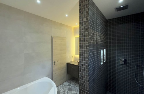 Lorry-Mardigny Villa | Maison Luxe Proche Metz - Climatisé - Exposé Sud - Jacuzzi