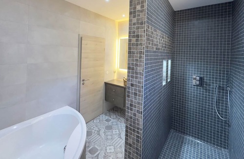 Lorry-Mardigny Villa | Maison Luxe Proche Metz - Climatisé - Exposé Sud - Jacuzzi
