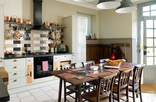 Meneac Villa | Maison Meneac - Four Bedroom Villa, Sleeps 8