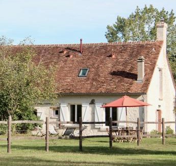 Fontaines-en-Sologne Apartment | Maison Moz - Entre Chambord & Cheverny