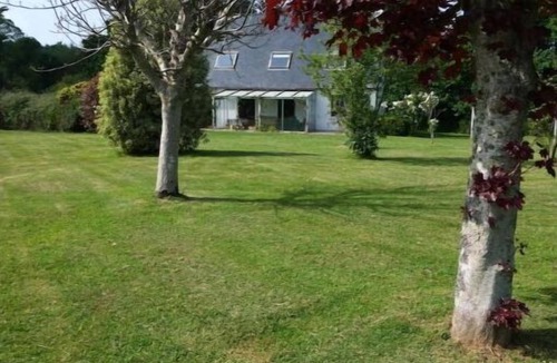 Cite House | Maison Proche mer et Commerce Grand Jardin Idéale Famille Salle de Jeux