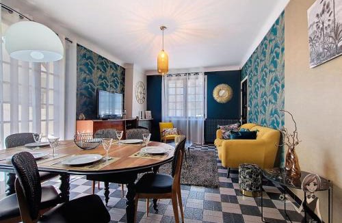 Pontacq House | Maison ReJeanne, Retro Chic près de Lourdes