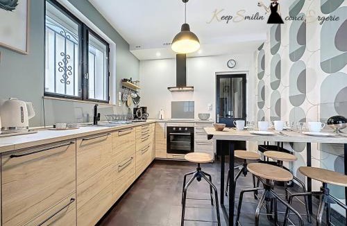 Pontacq House | Maison ReJeanne, Retro Chic près de Lourdes