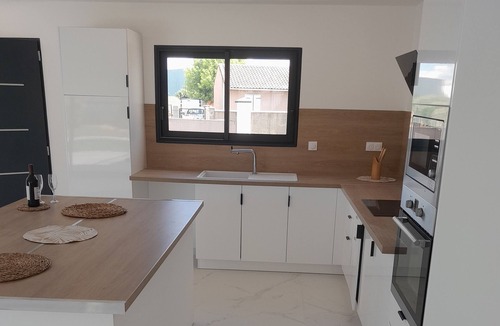 Bressols Villa | Maison T5 Entiere+piscine a 2 min de L'autoroute