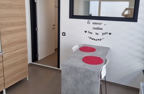 Givet House | Maisonette Entièrement Rénovée