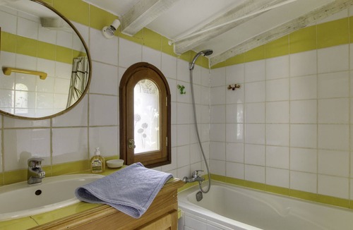 Evenos House | Maisonnette charmante a proximite d'un village med