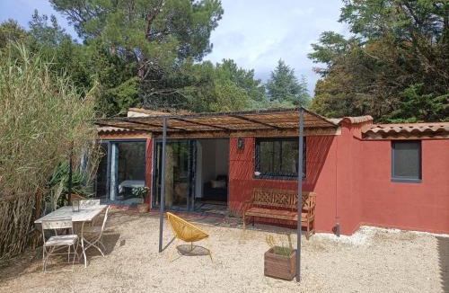 Rochefort-du-Gard Apartment | Maisonnette tout confort