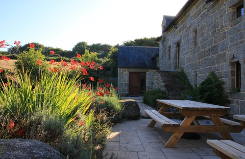 Plounevez-Quintin House | Manor house on private estate with heated indoor pool