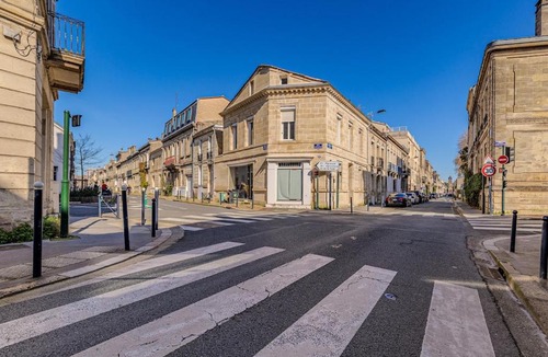 Saint Seurin - Fondaudege Apartment | Marceau - T2 avec 1 Chambre 1 Salle de Bain et 1 Canapé Lit