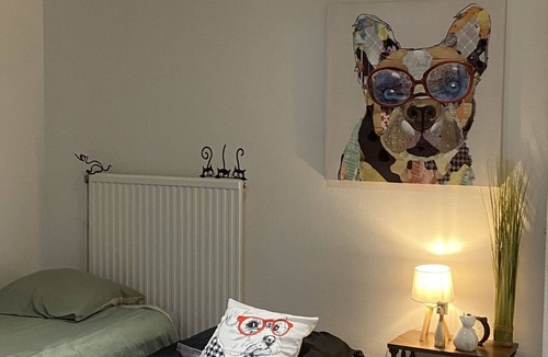 Saint-Avold Apartment | MARIEFACTURE LIKE CATS AND DOGS