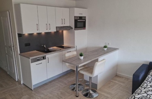 Villeneuve Loubet Beach Apartment | Marina Beach 6 people,Private Parking Amazing Sea view WIFI 7th floor, AC
