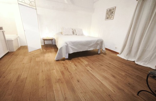 Vers-Pont-du-Gard Bed & Breakfast | Mas d'Exception between Uzès and Pont du Gard 14 Pers 2 Suites