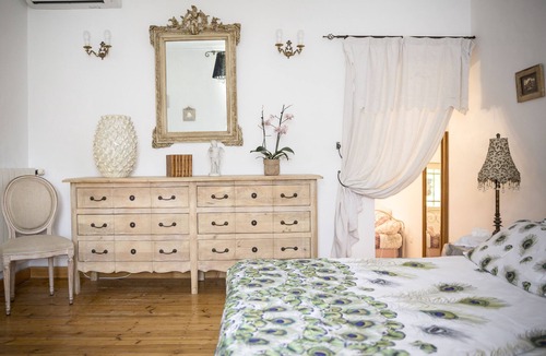 Vallabregues House | Mas de l'Ilon heated swimming pool spa shutter sauna 9 air-conditioned bedrooms 9 bathrooms wc
