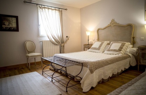 Vallabregues House | Mas de l'Ilon heated swimming pool spa shutter sauna 9 air-conditioned bedrooms 9 bathrooms wc