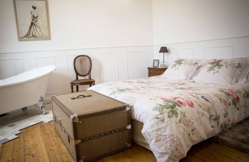 Vallabregues House | Mas de l'Ilon heated swimming pool spa shutter sauna 9 air-conditioned bedrooms 9 bathrooms wc