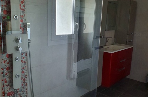 Pont-Saint-Esprit House | Mas de la Tontine Avec Piscine 4/10 Personnes au Porte de L'ardèche