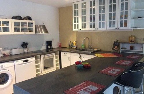 Cabannes House | Mas en Provence - GITE 8-10 personnes avec Bassin Naturel